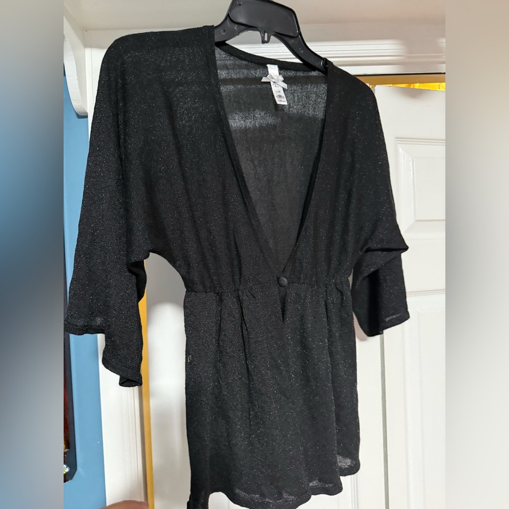 Alaniz Black Women's 3/4 Sleeve Cropped Cardigans Sweater. - Picture 5 of 6